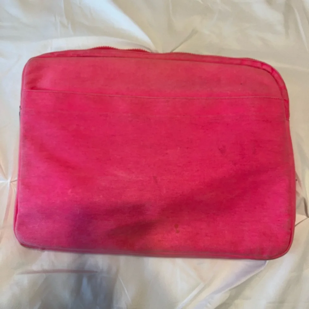 Love Pink Laptop Sleeve